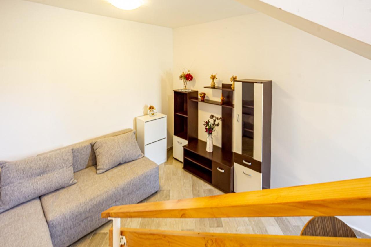 Kob Orog Good Location With Sea Views And Modern Decor Metajna Exterior foto