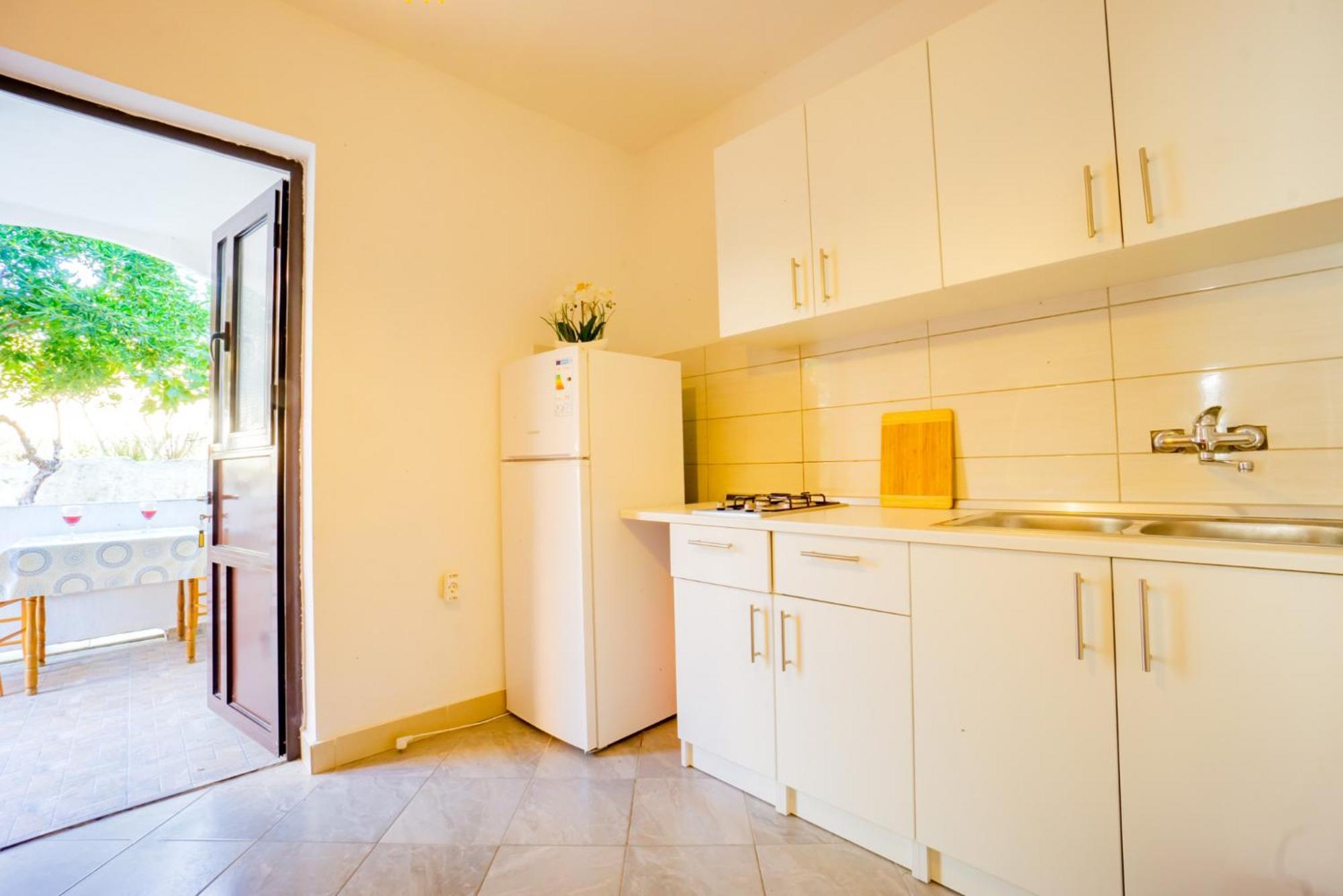 Kob Orog Good Location With Sea Views And Modern Decor Metajna Quarto foto